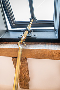 Brass pole winder