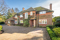Clement EB20 steel window range with G+ bars and fenestra joints were the perfect choice for this Berkshire home.
