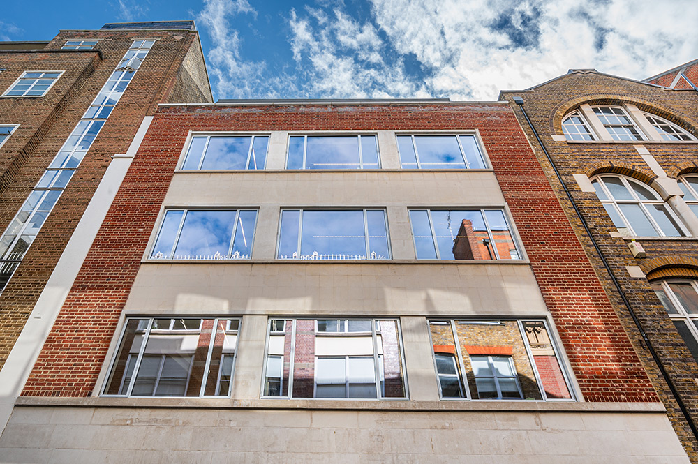 The Jansen windows and doors by Clement at Little Portland Street improve thermal and air tightness whilst replicating the existing appearance
