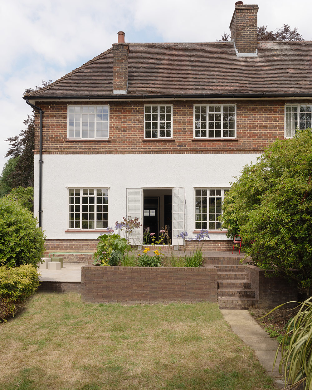 Clement steel windows and doors are frequently specified for projects in the Hampstead Garden Suburb. Photography by Pierce Scourfield.